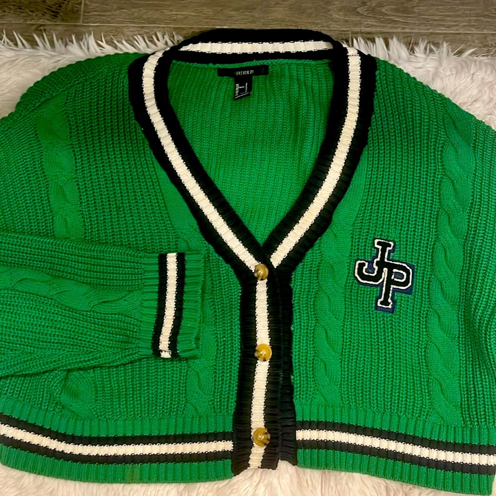 Green small sweater